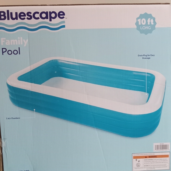 Family Pool - Picture 2 of 5